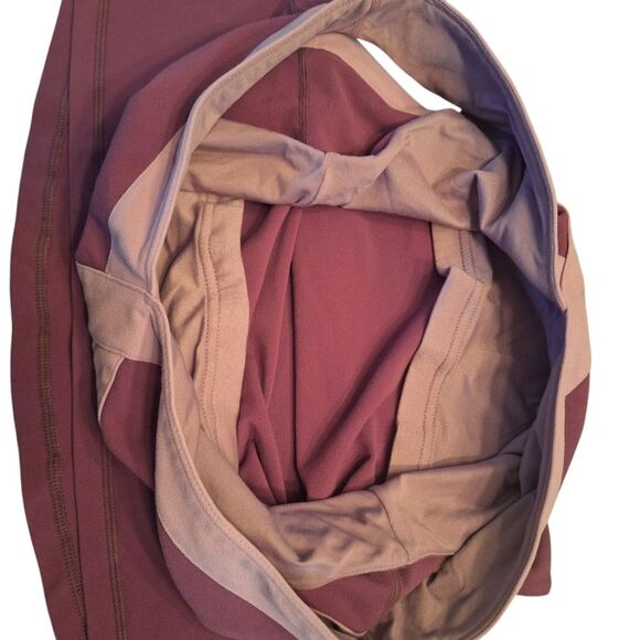 Lululemon Purple and Lilac Tank Top with Built In Bralette M 8 10 EUC - Picture 11 of 12